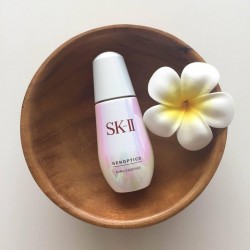 Serum dưỡng trắng da SK-II Genoptics Aura Essence 50ml