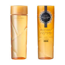 Nước hoa hồng Shiseido Aqualabel Moisture Essence Lotion EX màu vàng
