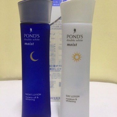 Bộ nước hoa hồng dưỡng trắng da ngày và đêm Pond’s double white lotion